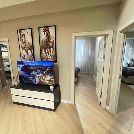Rentnow Modern Business Apartment With 3 Bedrooms In Centre Kischinau Exterior foto