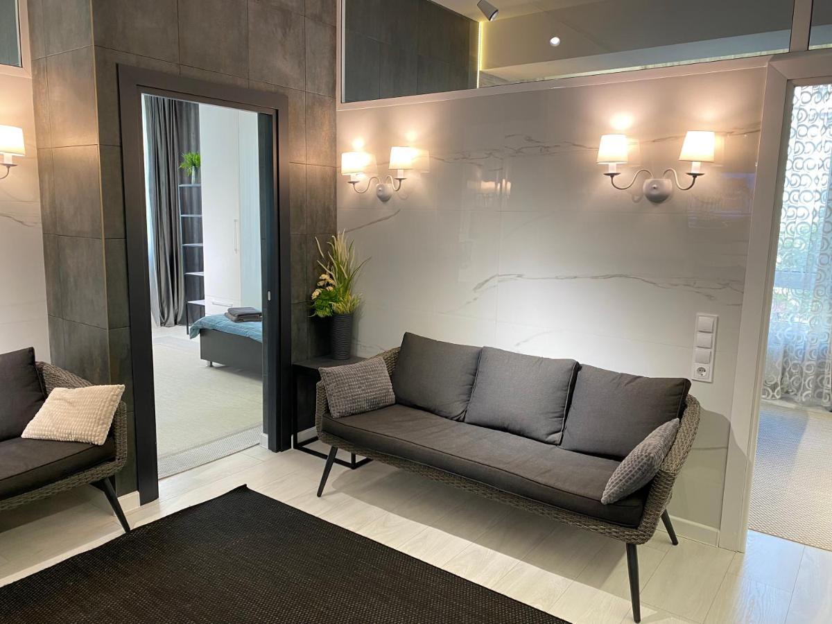 Rentnow Modern Business Apartment With 3 Bedrooms In Centre Kischinau Exterior foto
