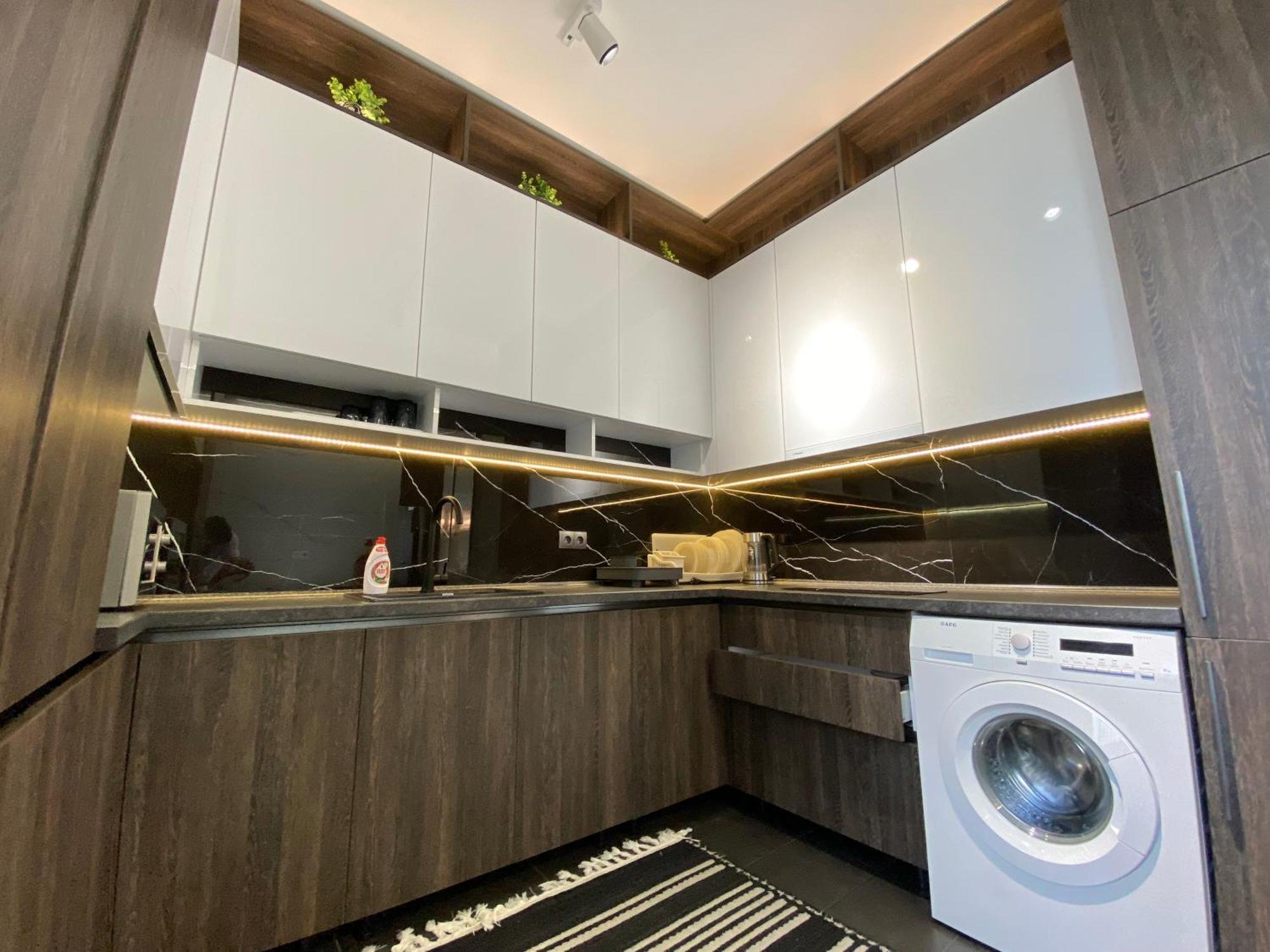 Rentnow Modern Business Apartment With 3 Bedrooms In Centre Kischinau Exterior foto