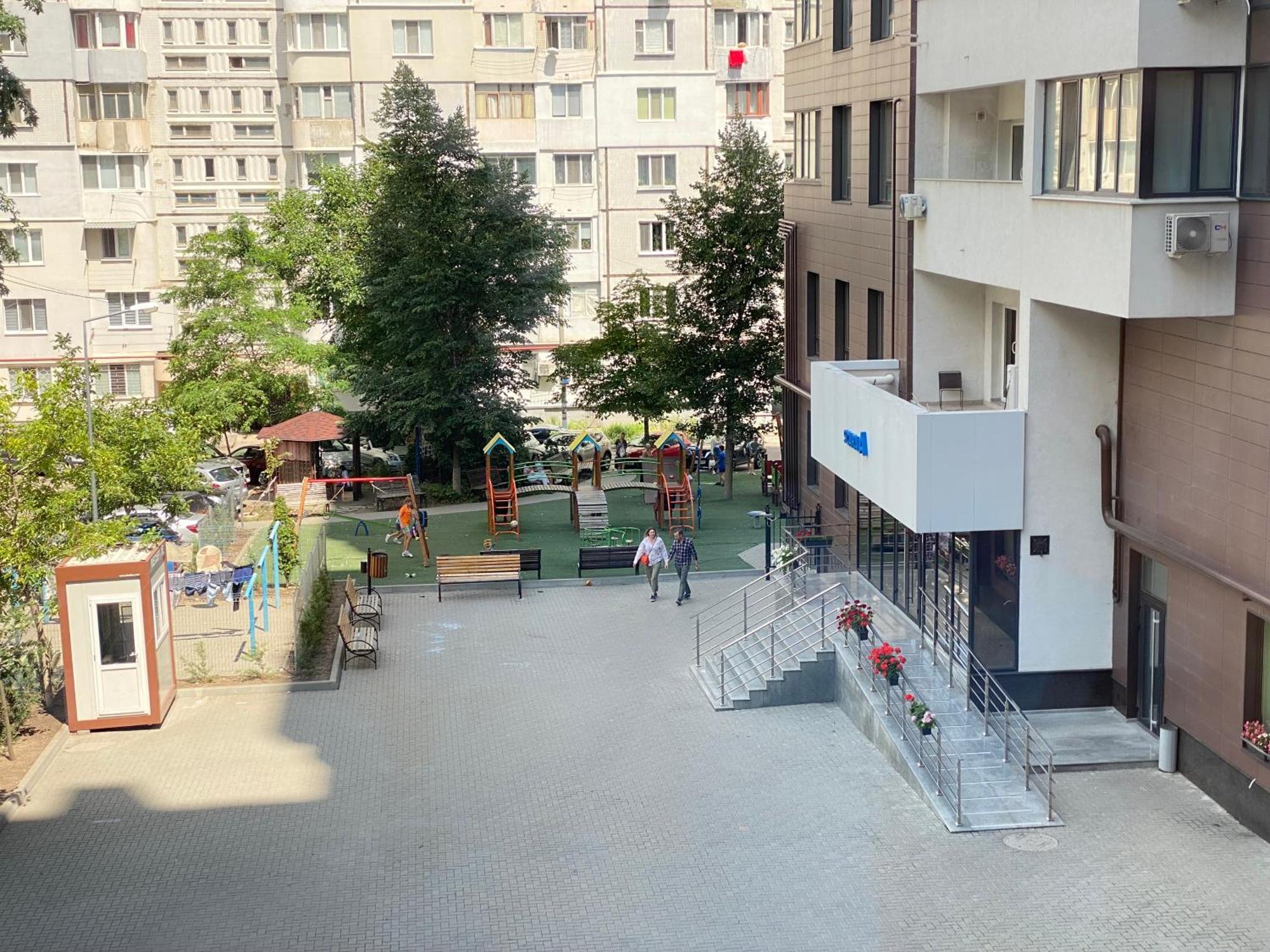 Rentnow Modern Business Apartment With 3 Bedrooms In Centre Kischinau Exterior foto