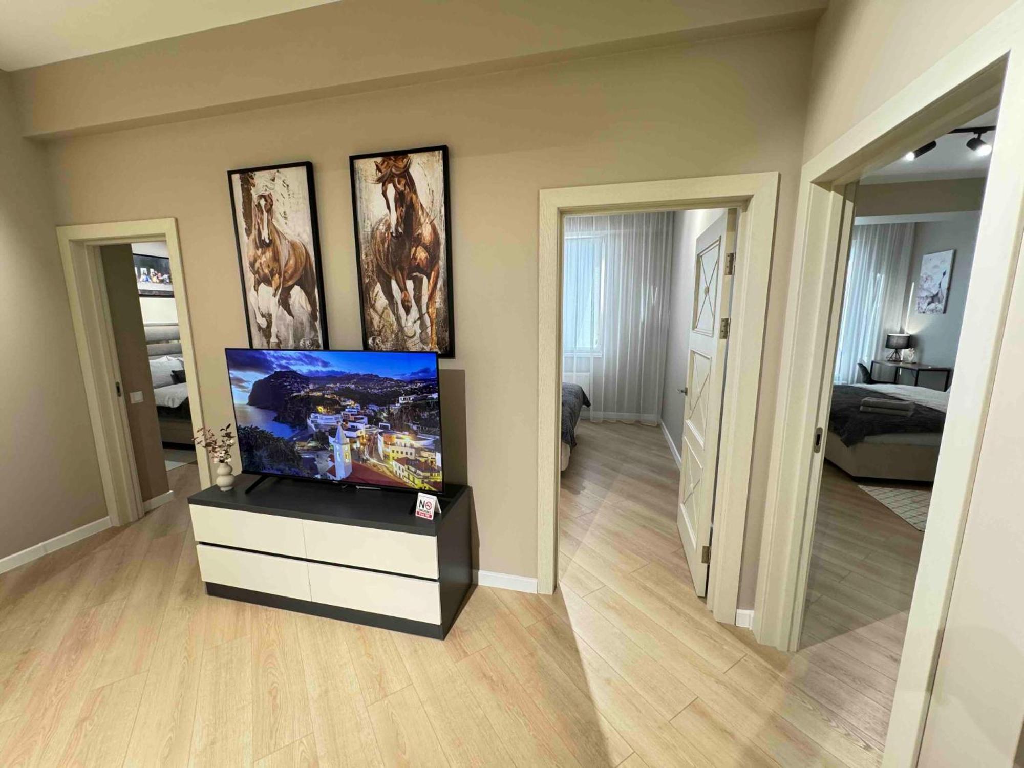 Rentnow Modern Business Apartment With 3 Bedrooms In Centre Kischinau Exterior foto