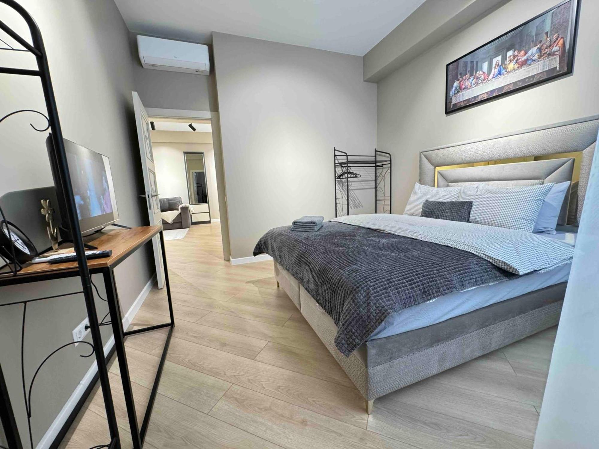 Rentnow Modern Business Apartment With 3 Bedrooms In Centre Kischinau Exterior foto