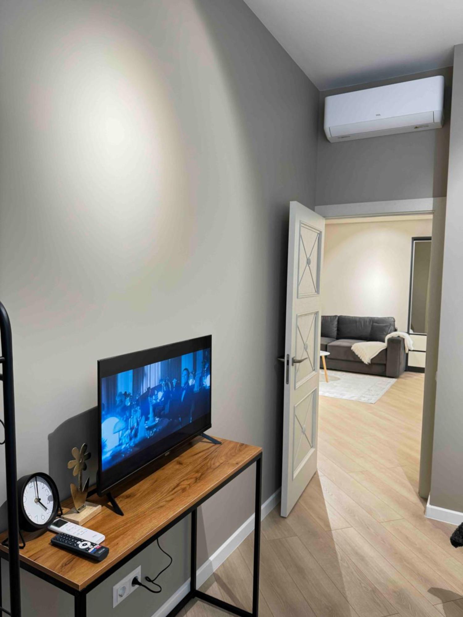 Rentnow Modern Business Apartment With 3 Bedrooms In Centre Kischinau Exterior foto
