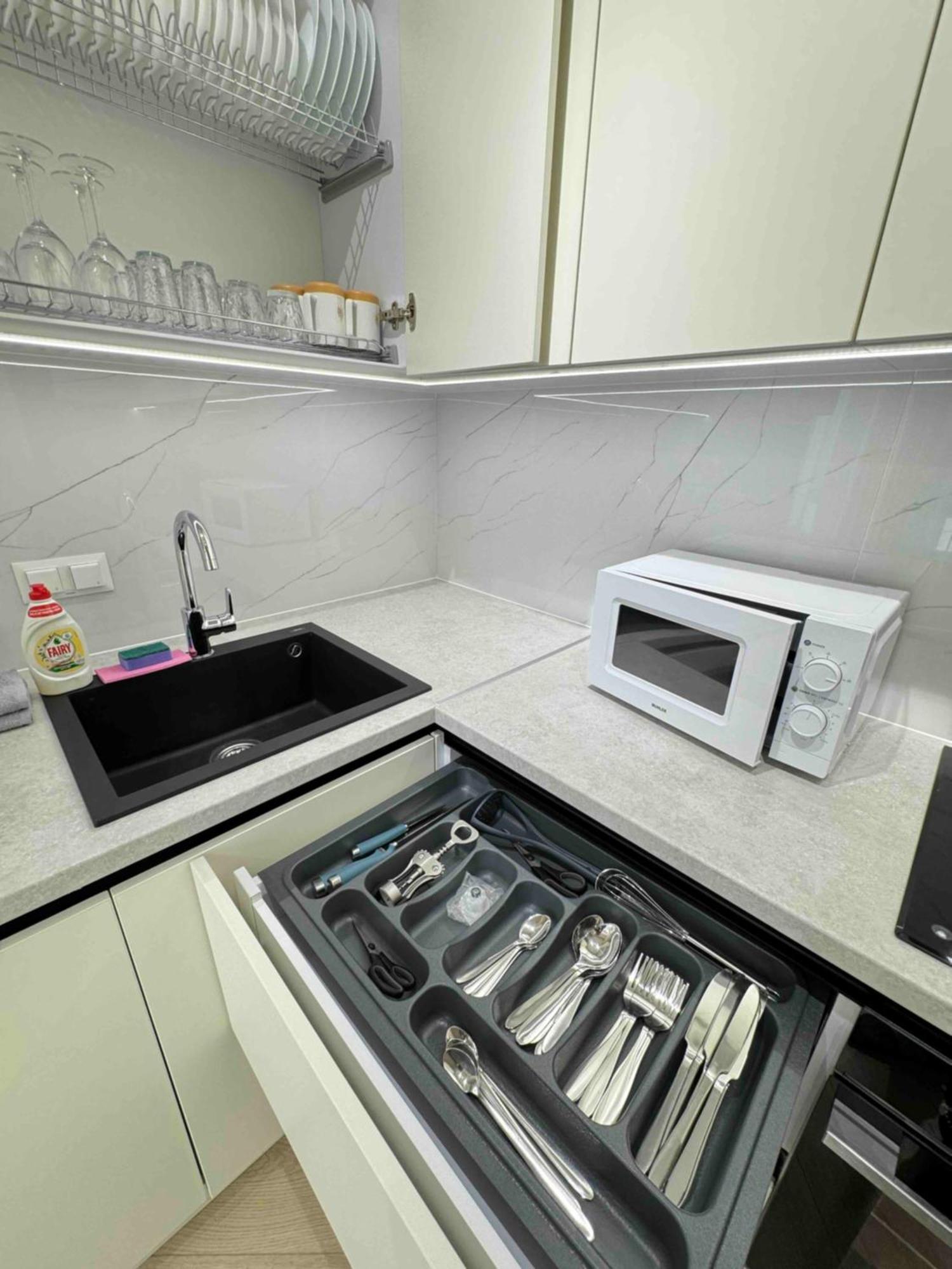 Rentnow Modern Business Apartment With 3 Bedrooms In Centre Kischinau Exterior foto