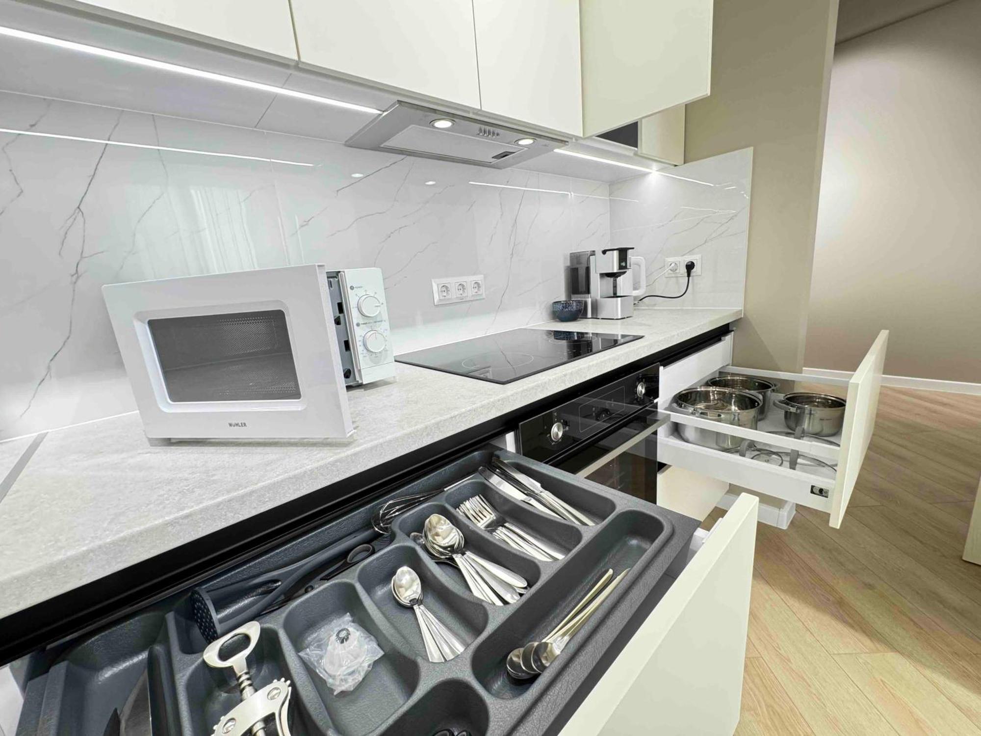 Rentnow Modern Business Apartment With 3 Bedrooms In Centre Kischinau Exterior foto