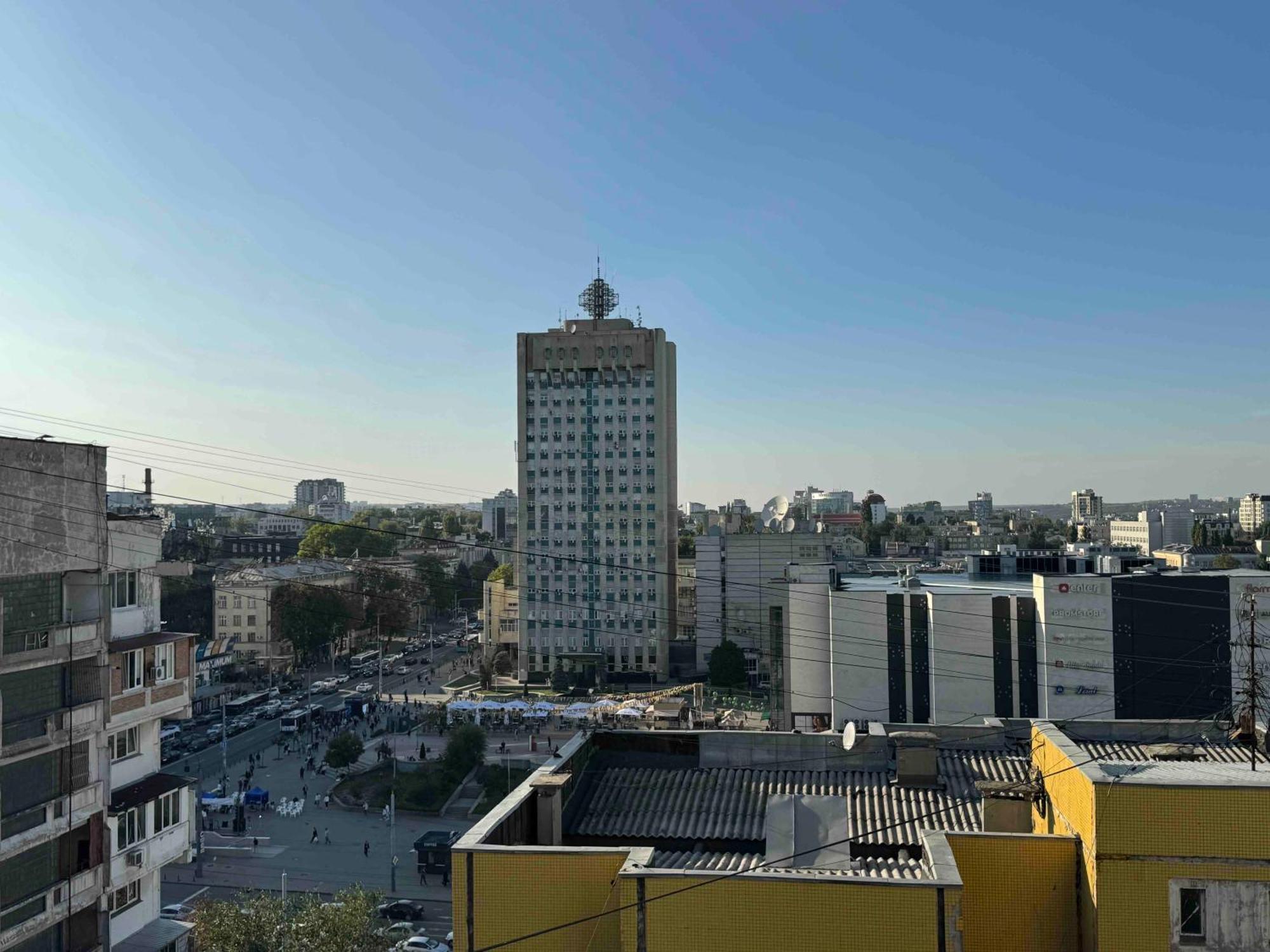 Rentnow Modern Business Apartment With 3 Bedrooms In Centre Kischinau Exterior foto