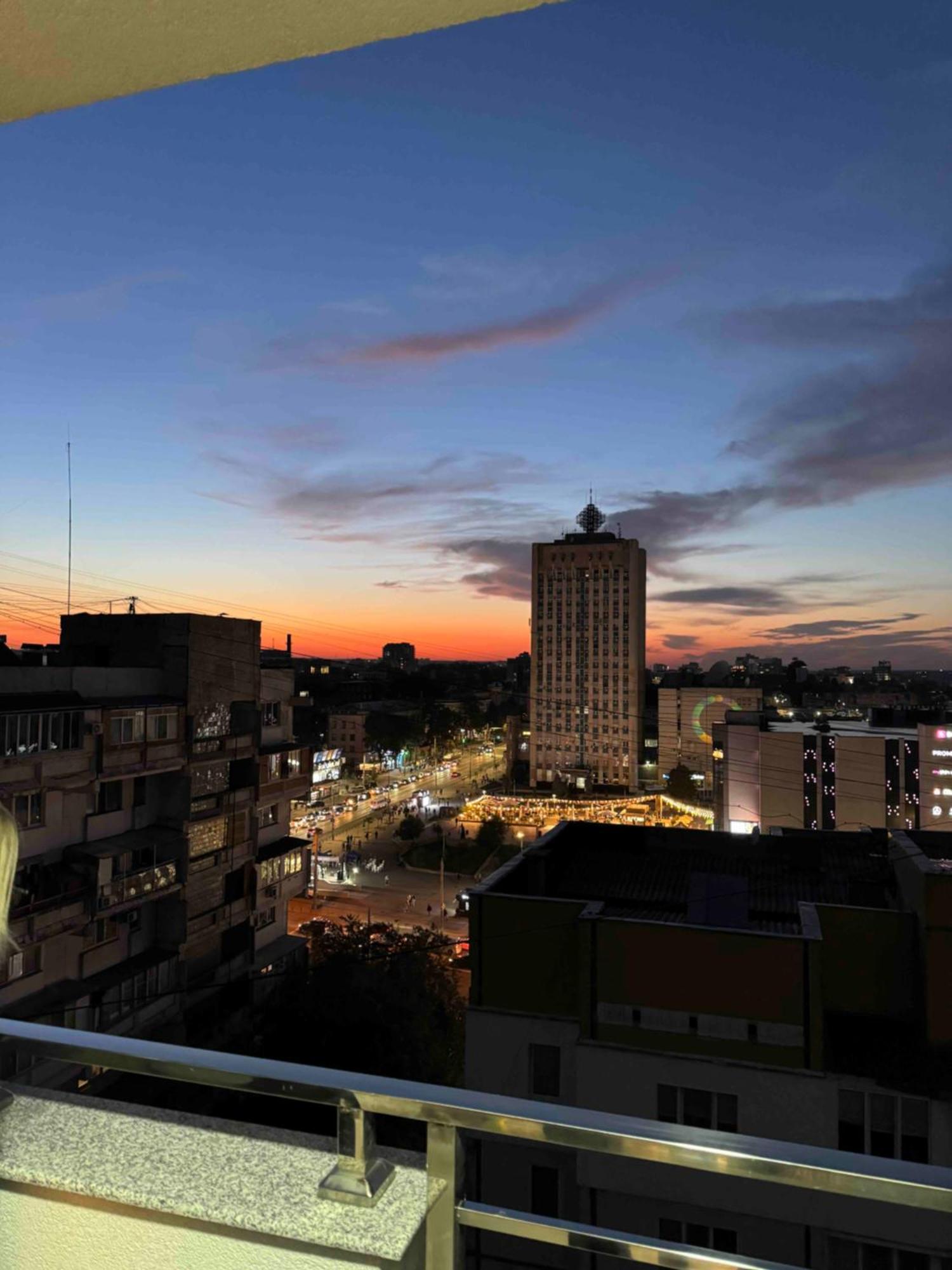 Rentnow Modern Business Apartment With 3 Bedrooms In Centre Kischinau Exterior foto