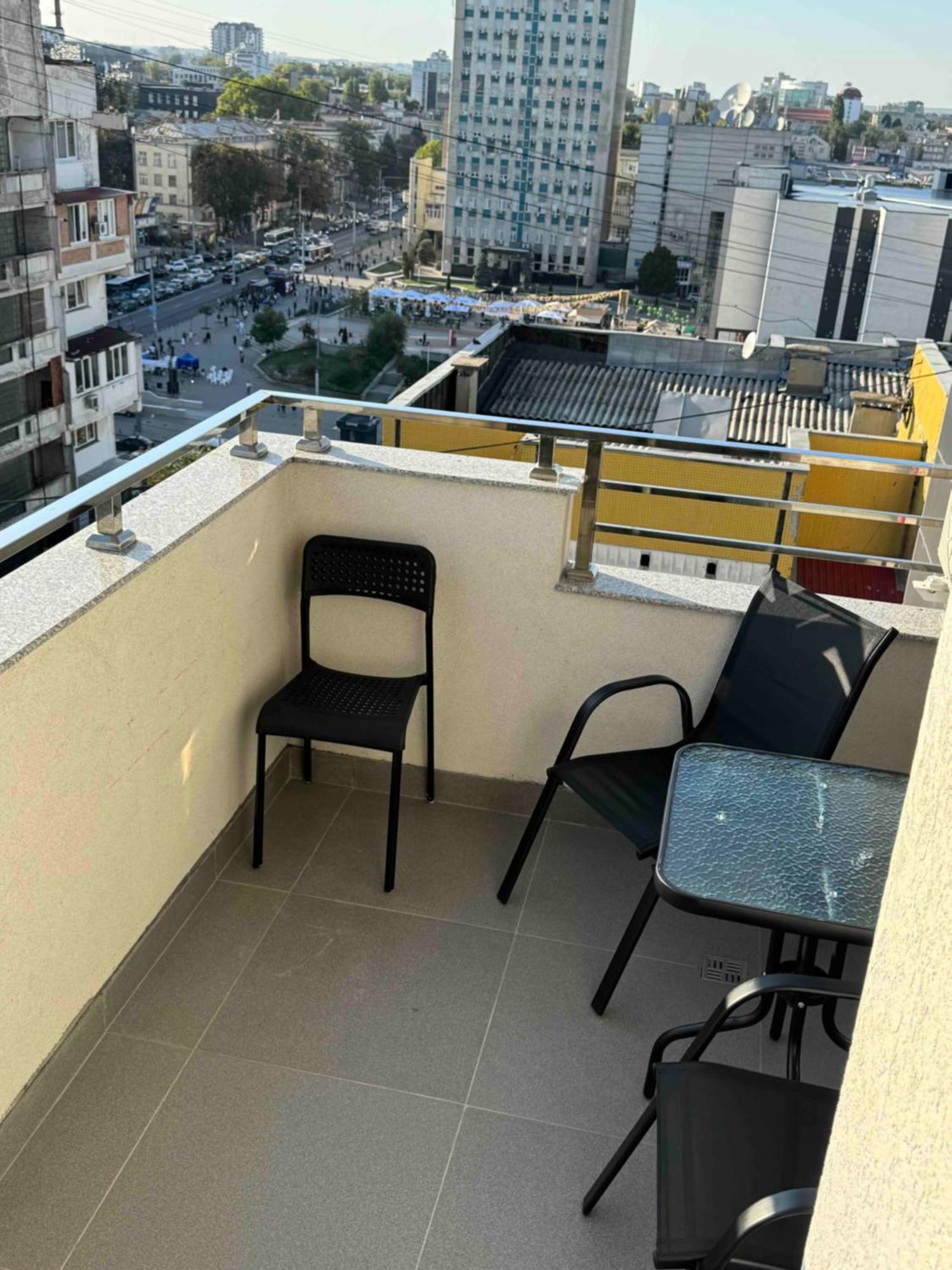 Rentnow Modern Business Apartment With 3 Bedrooms In Centre Kischinau Exterior foto